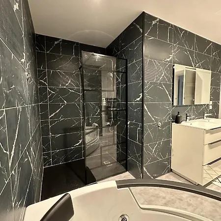 La Marionnade - Maison De Village, Sauna, Balneotherapie, Borne Ve * Cerdon (Ain)